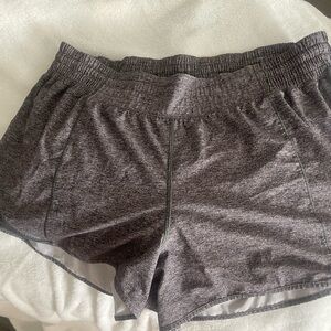 Lululemon Hotty hot high rise lined short 4 in